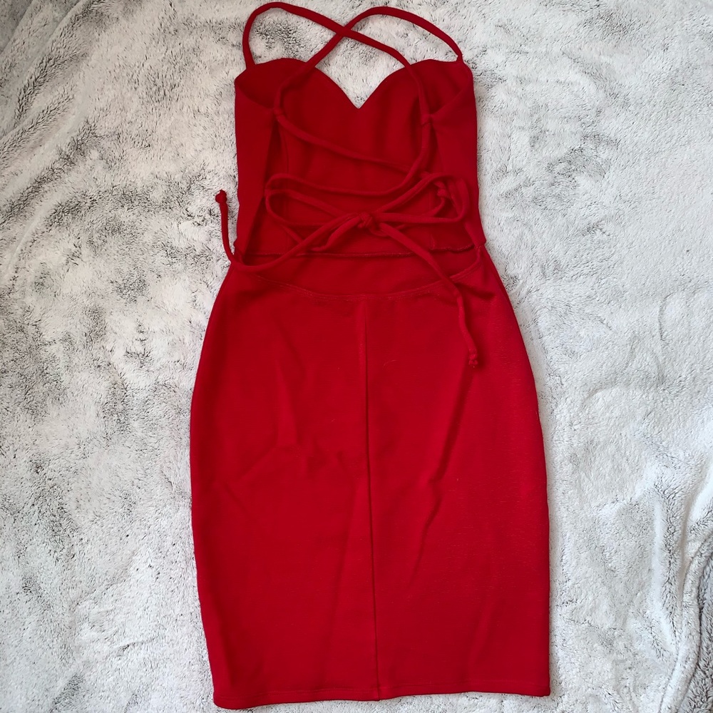 Red Dress - Picture 4 of 9